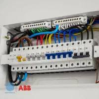 برقکار برق کار .برق کش
