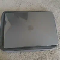 Macbook air m4 16/ 256 در حد نو باتری 100