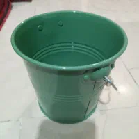 گلدان فلزی