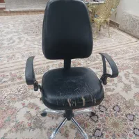 صندلی کامپیوتر کارکرده