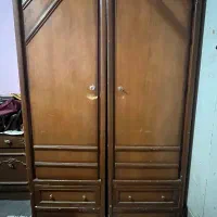 دو عدد کمد چوبی با هم