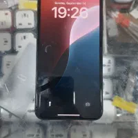 اپل iPhone 11 Pro Max با حافظهٔ ۲۵۶ گیگابایت