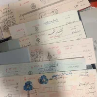 ۲۵۰۰ برگ چک های قدیمی