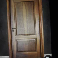 نصب و تعمیر درب چوبی