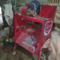 یک دستگاه علف خورد کن یونجه|لوازم جانبی حیوانات|خواجه, |دیوار