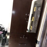 فروش کمد لباس آینه دار همراه با سه کشو سالم