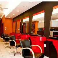 دکور و وسایل کامل ارایشگاه زنانه قیمت مناسب