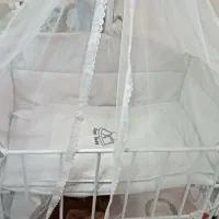 گهواره و تخت کنار مادر فلزی|تخت و صندلی بچه|رشت, معلم|دیوار