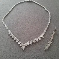 زنجر و گوشواره