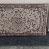 پشتی کرم رنگ‌ کار کرده