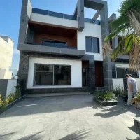 ویلادوبلکس-استخردار-370متری-با-روف-گاردن-سرخرود