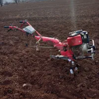 شخم زنی باغات و گل خانه ها