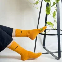 جوراب|لباس|کرمانشاه, |دیوار