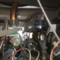 تعمیرات پکیج نصب رادیاتور لوله کشی آب ساختمان