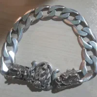 یک عدد دسبند ایتالی دساز