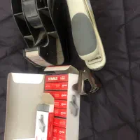 میخکوب و جای چسب