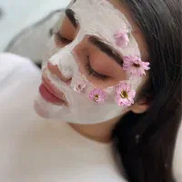 آموزش تخصصی و خدمات فشیال و پاکستزی پوست