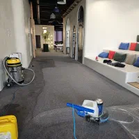 شستشوی موکت در محل با دستگاه مخصوص شرکتها و ادارات