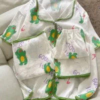 ست سه تیکه آستین کوتاه تی شرت شلوارک شلوار جانشاپ