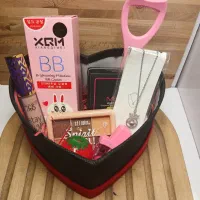 انواع باکس آرایشی ویژه روز زن و شب یلدا و ولنتاین