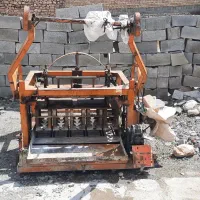 تعدادی بلوک زنی ،میکسر و بالابر(بلوک زن بتونیرهمزن