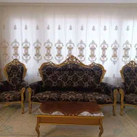 مبل 9 نفره + میز و عسلی+( ساعت و ویترین سِت)