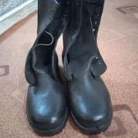 پوتین سربازی|کیف، کفش، کمربند|ساوه, |دیوار