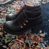 نیم پوتین زنانه سایز ۳۶ نو