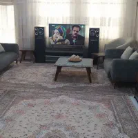 فروش آپارتمان ۳ طبقه حیاط دار ویلایی