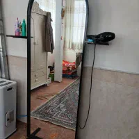 اینه قدی در حد نو قاب فلزی فروش فوری