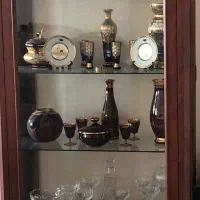 ویترین چوبی بدون ظروف