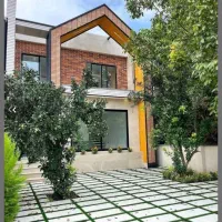 220-متری-با-تراس-بزرگ-حیاط-سازی-زیبا-و-دلباز