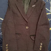 کاپشن|لباس|ساری, |دیوار