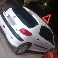 ۲۰۶ مدل ۹۸ تیپ۲|خودرو سواری و وانت|اصفهان, ناصرخسرو|دیوار