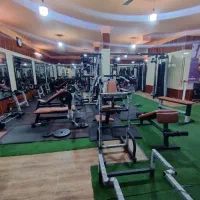 تجاری ۲۲۰ متر / بر خیابان اصلی طلاییه / تابلو خور|اجارهٔ مغازه و غرفه|قرچک, شهرک طلائیه|دیوار