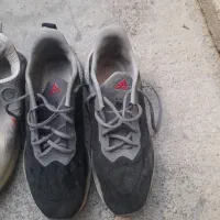 ۲ جفت کتونی در حد نو سایز ۴۴