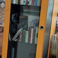 کمد و کتابخانه