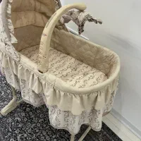 گهواره نوزاد در حد نو
