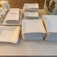 سرویس غذاخوری 12نفره نفره چینی زرین