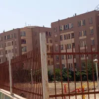 فروش واحد خوش نقشه نورگیر پارکینگ مسقف فاز ۴شمالی