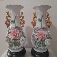 گلدان چینی با گل برجسته