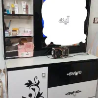 میز آرایش وآینه