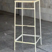 چهارپایه آهنی محکم