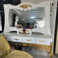 تخت مژه|آرایشگاه و سالن‌های زیبایی|اصفهان, بهارستان|دیوار