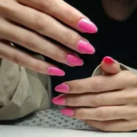 کاشت ناخن|خدمات آرایشگری و زیبایی|مشهد, دانشجو|دیوار