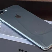 اپل iPhone 8 Plus با حافظهٔ ۶۴ گیگابایت