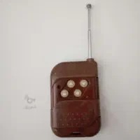 ریموت درب آنتن دار قوی سالم باطری خور