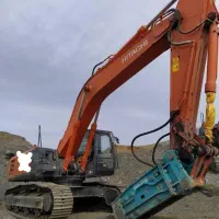 بیل هیتاچی ۳۵۰ درحد صفر آماده به کار