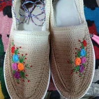 نیازمند بافنده گلدوزی جهت گیوه ( صنایع دستی)