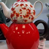 کتری قرمز لعابی به همراه قوری سرامیک